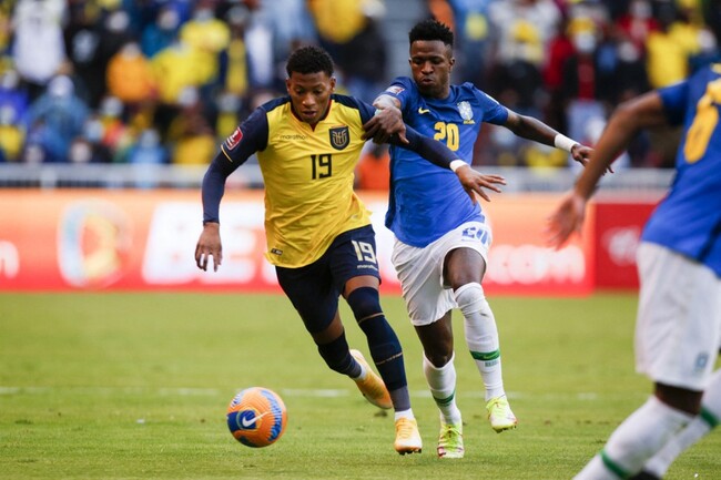 Màn đụng độ Brazil vs Ecuador