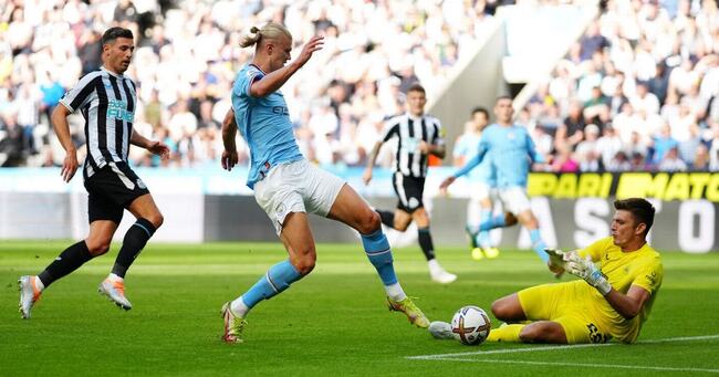 Màn đụng độ Newcastle vs Manchester City