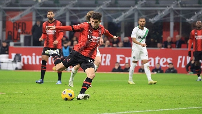 Màn đụng độ AC Milan vs Sassuolo