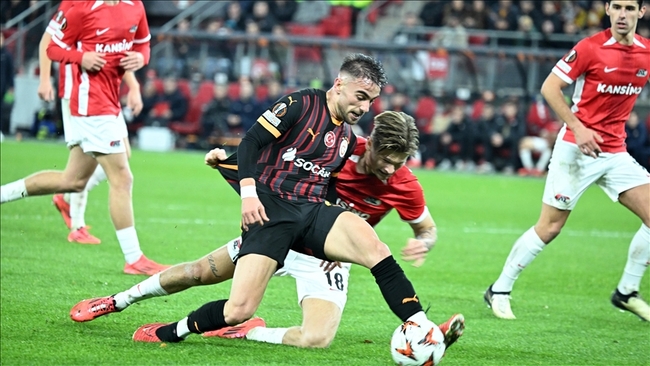 Màn đụng độ AZ Alkmaar vs Galatasaray