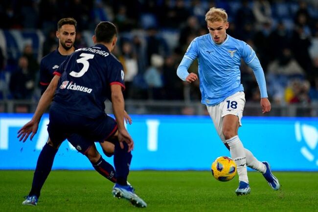 Màn đụng độ Cagliari vs Lazio